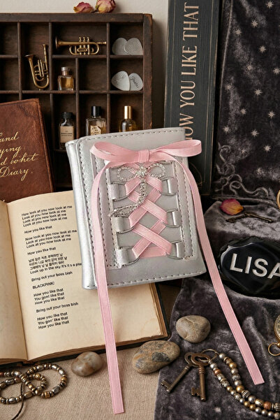 shop لون رمادي مع تفاصيل شريط وردي للنساء محفظة / حامل بطاقات