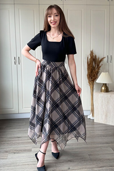 Dilay Gökoğlu Butik Καρό μίντι φόρεμα με γιακά U και επένδυση