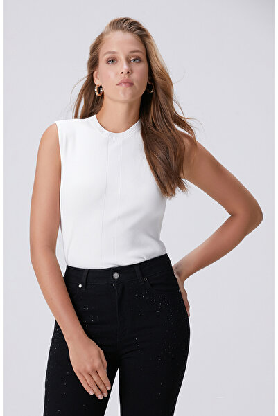 Network Beyaz Jakarlı Triko