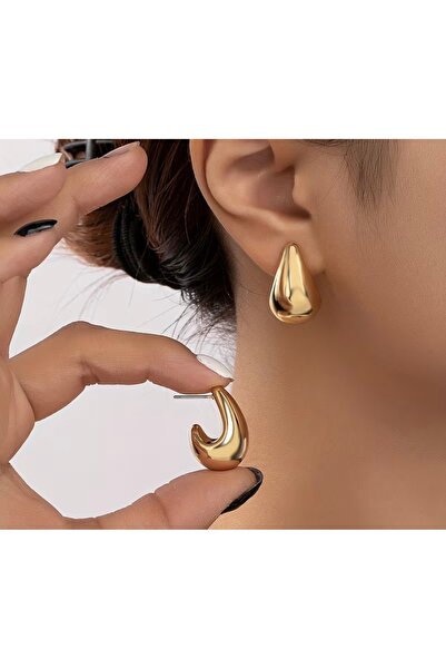 OEM Women's gold hoop earrings, curved design, elegant, modern, minimalist style