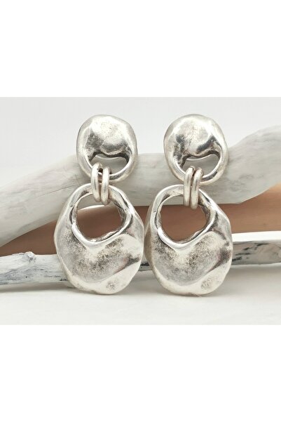 KAEVjewelry Silver-plated zamak stud earrings with a textured organic shape