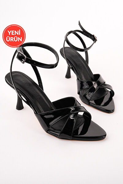 MARSHETTA Elzara model crne lakirane kožne sandale sa tankom petom od 7 cm i ...