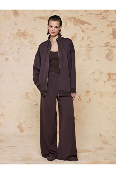 Unique Ribana Detailled Sweatpants