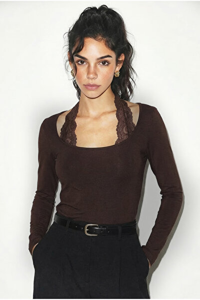 Bianco Lucci Γυναικεία δαντελωτή γοτθική μακρυμάνικη μπλούζα με δέσιμο στο λα...