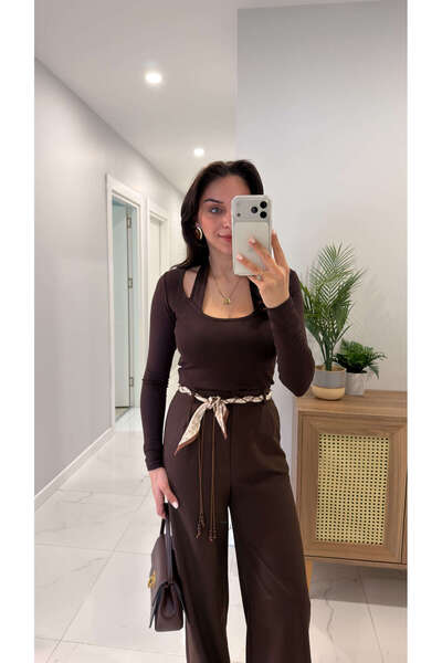 BİRCANÇİL بلوزة نيلوسا بنية اللون بفتحة عنق