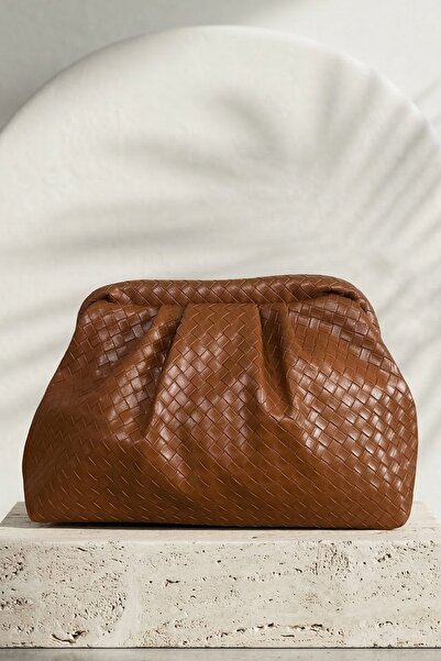 InStyle Τσάντα Clutch με Πλεκτό Σχέδιο και Υφή, σε Ταμπά Απόχρωση