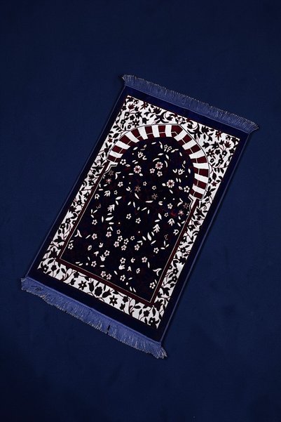 RAVZA HOME Velvet Ravza Patterned Prayer Rug