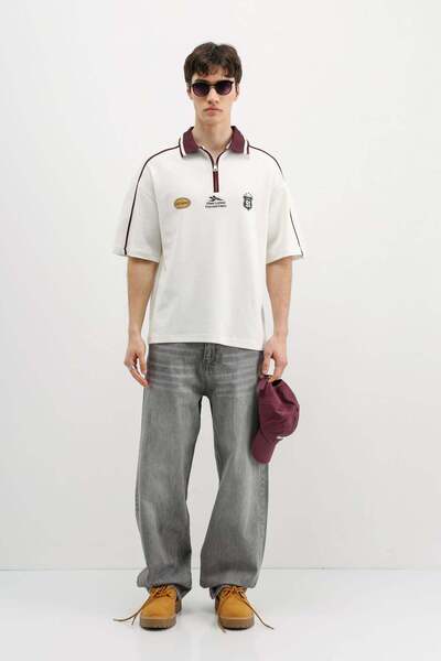 VAMOSCLO Zippered Collar Printed Oversize T-Shirt Ecru