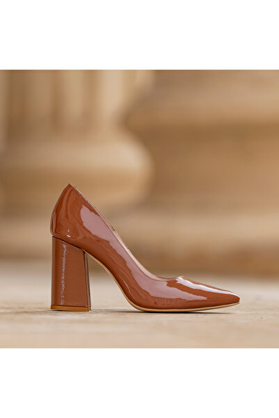 CONDUR by alexandru Women's Chunky Heel Victoria Camel Shoes - 39