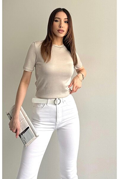 fujya Πλεκτά από βισκόζη με δαντελένια λεπτομέρεια και κοντά μανίκια