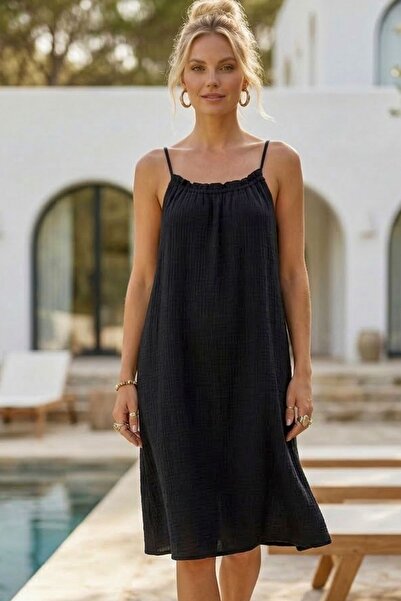 Chiccy Rochie casual din muselină țesută cu bretele negre, buzunare ascunse ș...