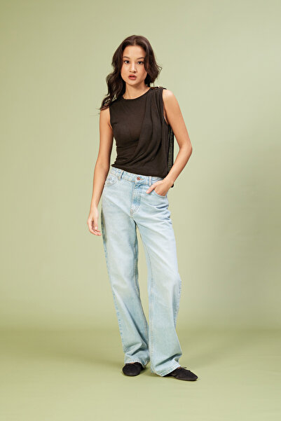 Nisan ΕΝΙΣΧΥΜΕΝΟ ΠΛΕΚΤΟ ΑΘΛΗΤΙΚΟ ΚΟΡΜΙΕΡΟ