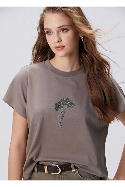 LUMİ Atelier Stone Flower Detailed Women's T-Shirt Basic Cotton Crew Neck Sho...