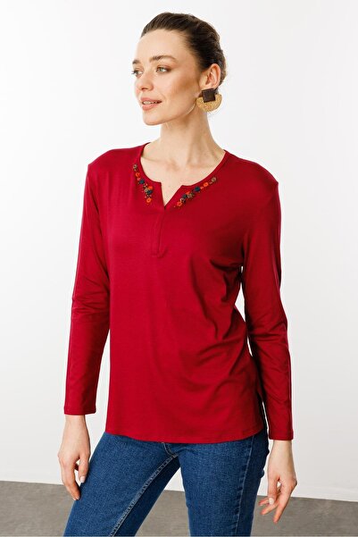 Desen Women's O-Neck Hand Embroidered Blouse