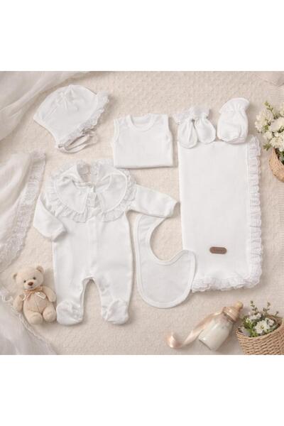 Baby day طقم مواليد بناتي فاخر 7 قطع – لون أبيض – تصميم دانتيل ناعم
