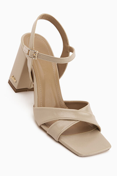 Limoya Sandale de damă cu toc gros și bretele încrucișate, bej deschis