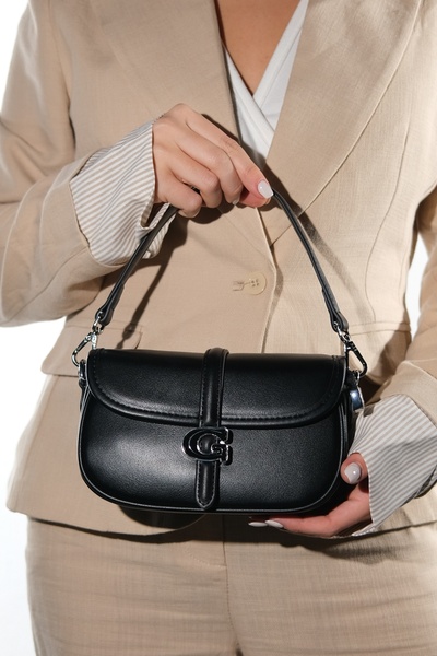 LuviShoes 26033 Μαύρη γυναικεία τσάντα ώμου