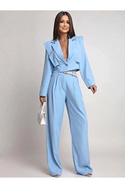 ADAMODA.RO Costum cu pantaloni evazați și jachetă scurtă