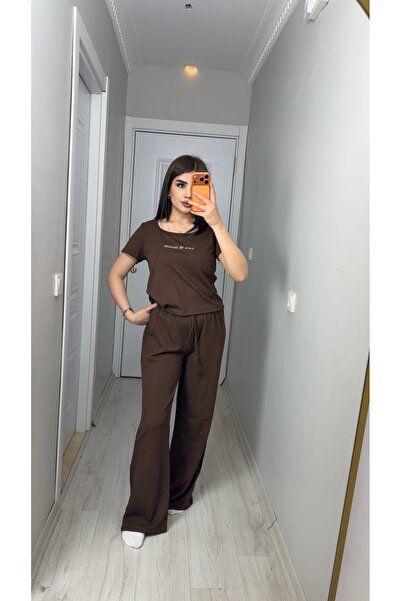 Alizstore ✅   Women's Brown Relaxed Fit T-Shirt and Pants Set