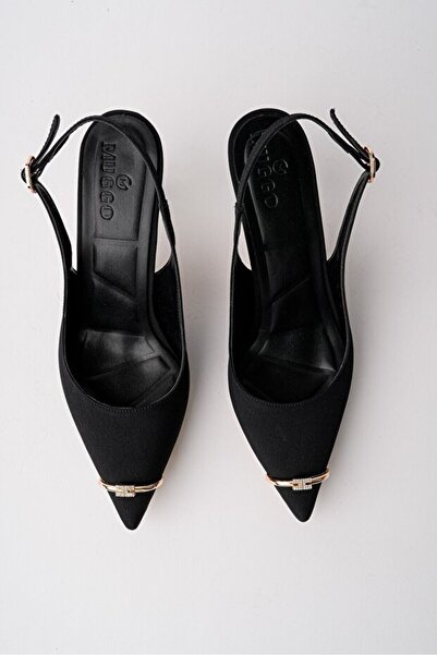 ROKSAN 2703 حذاء ستيليتو مفتوح من الخلف بتفاصيل حجرية على شكل حلقة