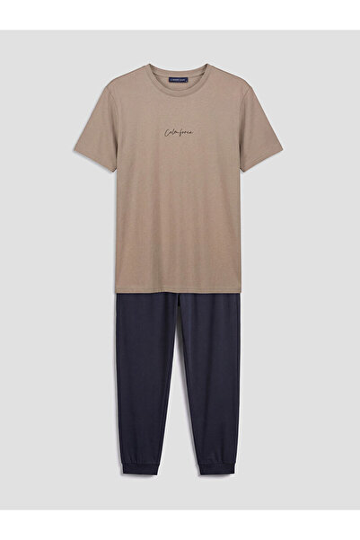 LC Waikiki Σετ ανδρικών πιτζαμών καφέ στάνταρ μεγέθους από το κατάστημα GiyÇık