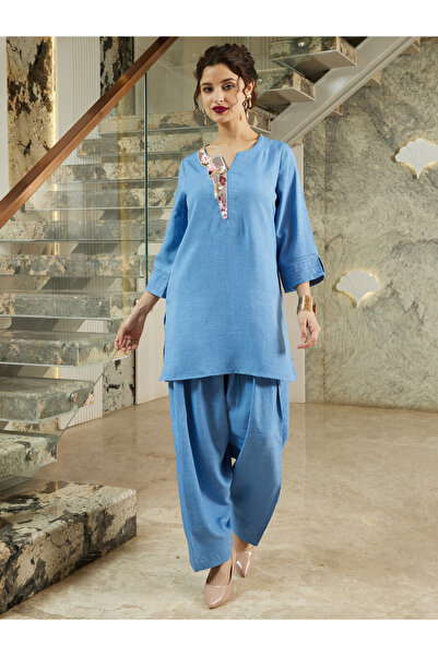 Athena By Styli طقم تونيك طويل مزين بالخرز الأزرق مع سروال فارشي