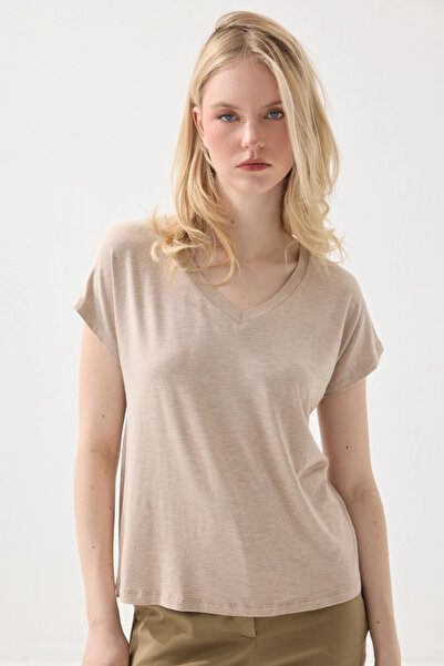 Gusto V-Neck Melange Bamboo Tshirt - Beige