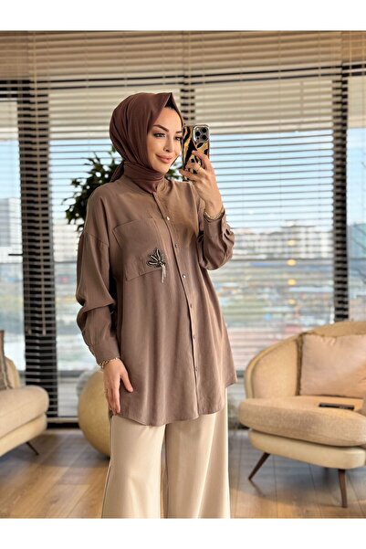 ALANURMODA Cep Üstü Broş İşli Gömlek