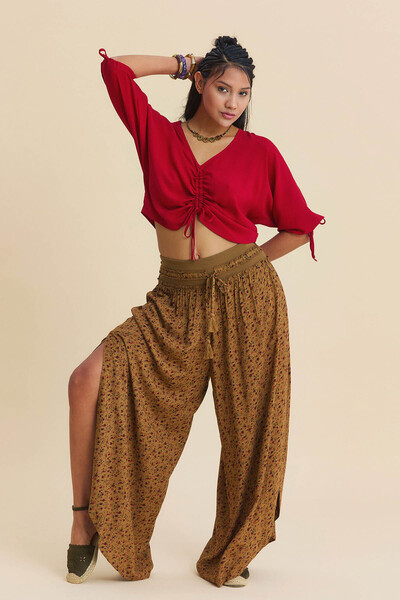 Los banditos Pantaloni de damă din viscoză cu detaliu șireturi și șliț lateral