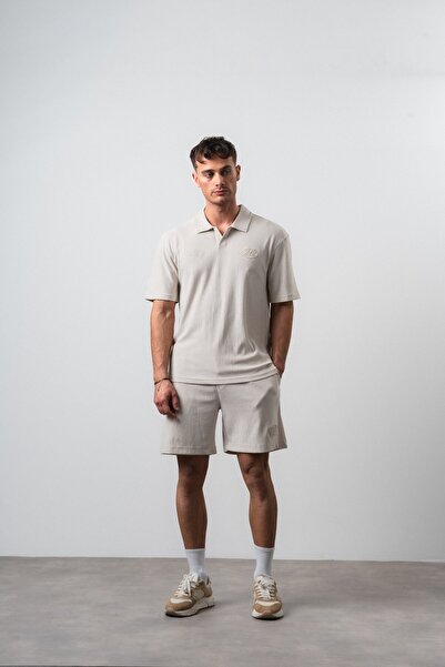 Respire طقم شورت تي شيرت رجالي 242 مطرز بقصة عادية باللون البيج