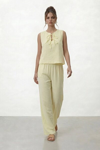 VAGGON Tie-Detail Sleeveless Blouse and Wide-Leg Pants Set