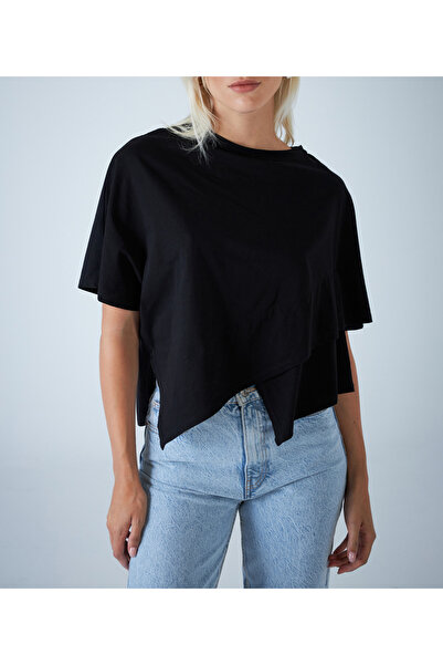 NEW JOURNAL Γυναικείο ασύμμετρο μπλουζάκι με μαύρο μανίκι νυχτερίδας APP1315