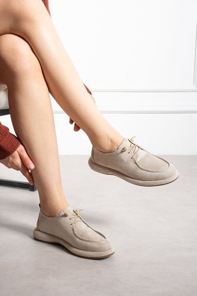Siena Shoes Leo Women's Lace-Up Loafer Beige Suede