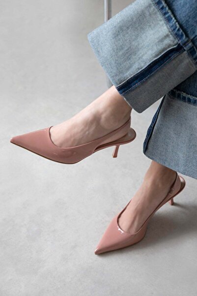 STRASWANS حذاء نسائي من الجلد اللامع بكعب عالٍ من Raye بلون السلمون