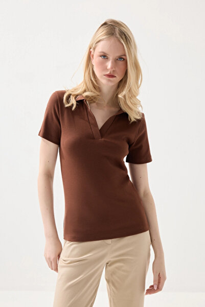 Gusto Polo Collar Camisole Tshirt - Brown