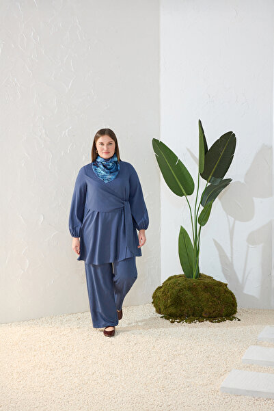 Aker Navy Blue Tiny Jacquard Suit