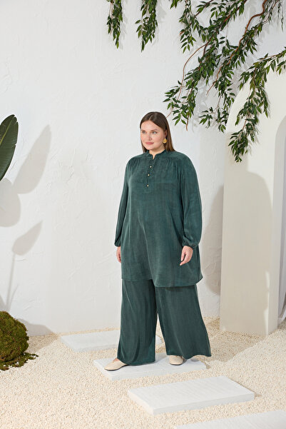 Aker تنورة مريحة بتفاصيل مطاطية خضراء اللون