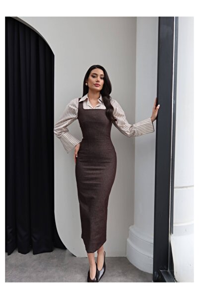 ESRAHELVACI Φόρεμα με τετράγωνο γιακά και χοντρές τιράντες Τζιν