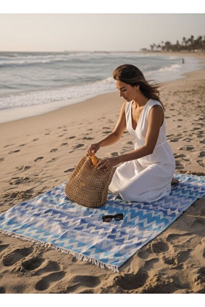 TooHot Blue and White Bath Beach Towel