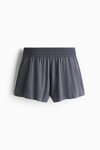 H&M Double-layered sports shorts
