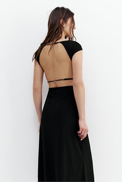 Pull & Bear فستان ميدي مفتوح الظهر