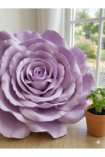 El Emeği Mor rengin her tonlarıyla Eva dev guller