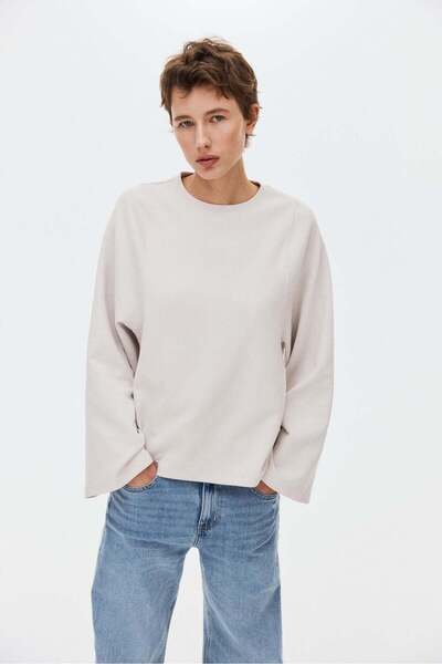 H&M Oversized interlock top