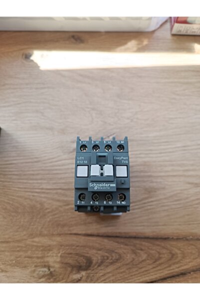 SCHNEIDER 12A EasyPact TVS Kontaktör