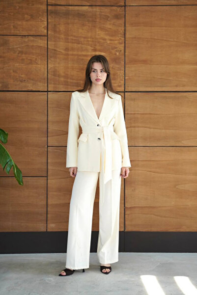 Sorridi طقم عروس بتصميم حزام بلون الإكرو