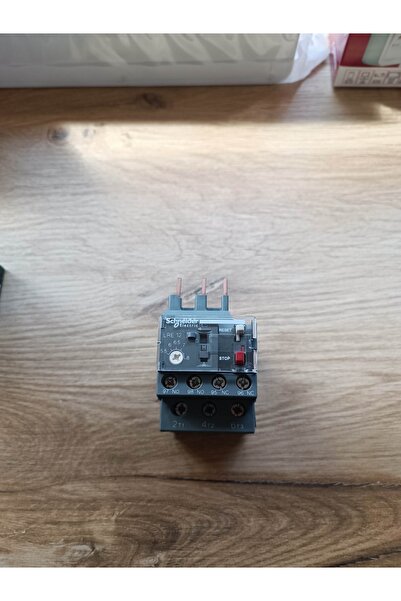 SCHNEIDER 5.5-8A Termik Röle