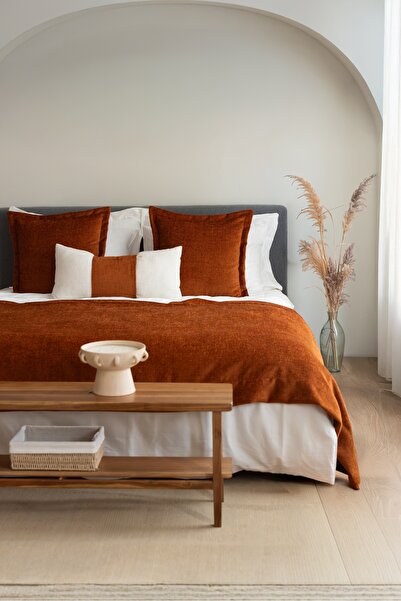 Fineroom Living Borla & Belt - 3-Piece Throw Pillow and Wide Bed Runner Set (...