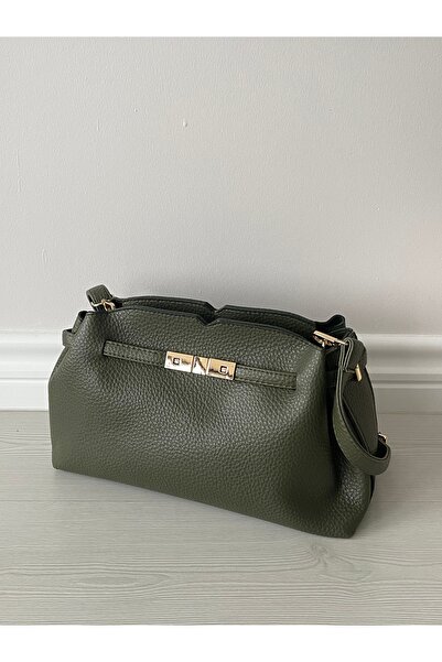 nura Δερμάτινη τσάντα ώμου σε χακί πράσινο χρώμα με κλειδαριά