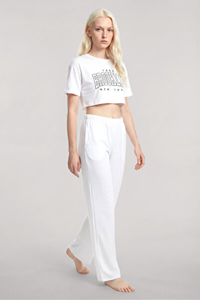 Akbeniz Set pantaloni și tricou crop imprimat alb