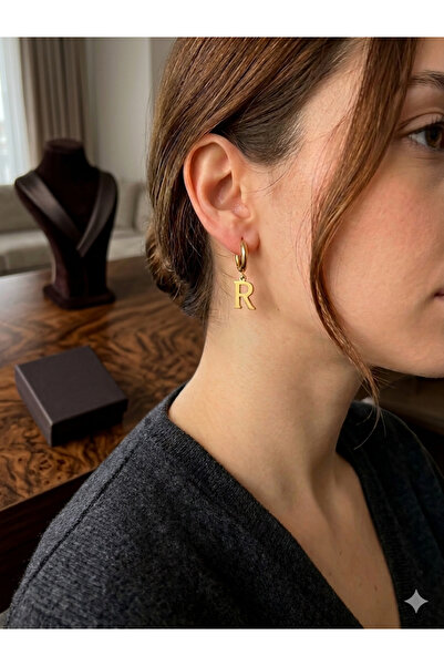YONGA'S BUTİK Minimal R Letter Charm Earrings – Gold Color Hoop Design